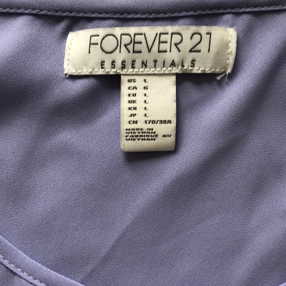 Lilac button down blouse - Picture 3 of 6